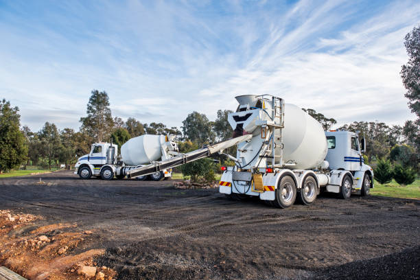 Best Concrete Driveway Installation in Carlyle, IL
